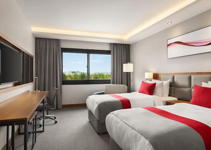 Ramada By Wyndham Aliaga Otel 4*