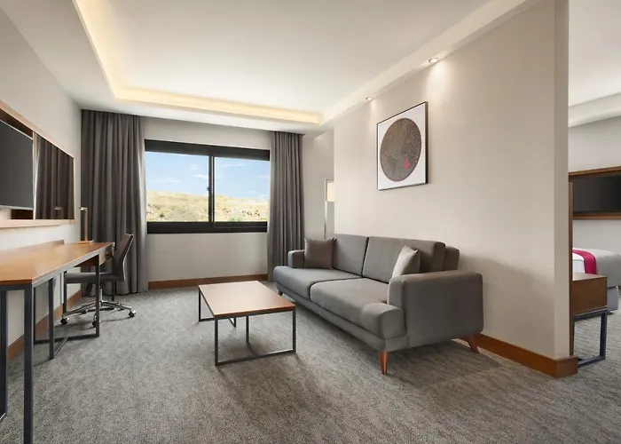 Отель Ramada By Wyndham Aliaga