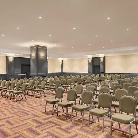 Ramada By Wyndham Aliaga