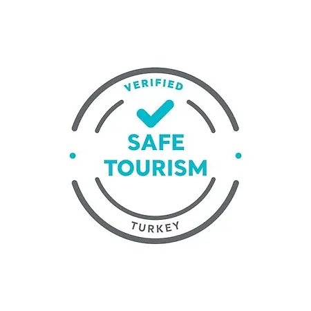 Ramada By Wyndham Aliaga ホテル