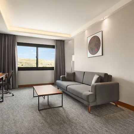 Ramada By Wyndham Aliaga Hotel İzmir