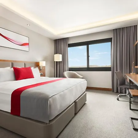 Ramada By Wyndham Aliaga