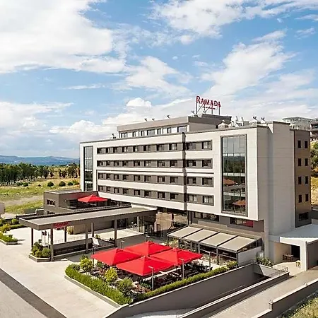 Hotel Ramada By Wyndham Aliaga 4*