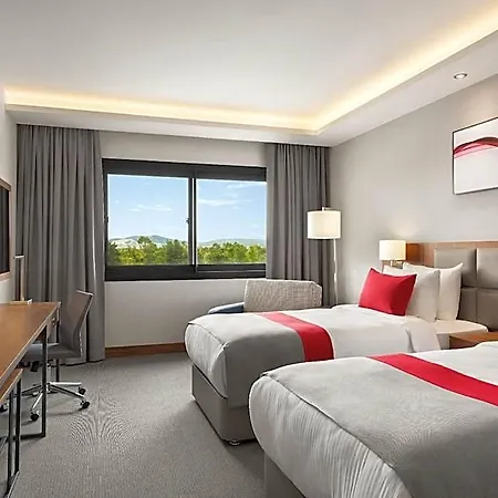 Hotel Ramada By Wyndham Aliaga