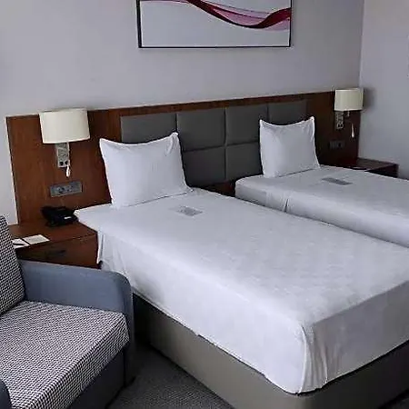 Ramada By Wyndham Aliaga 4*