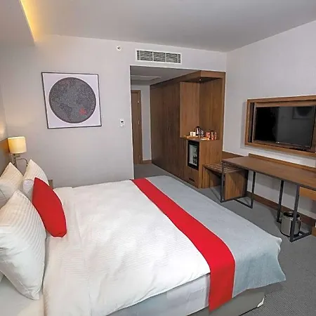 Hotel Ramada By Wyndham Aliaga