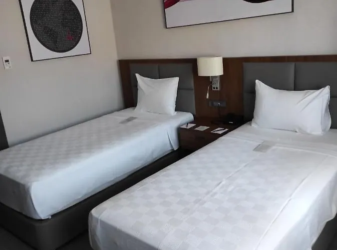 Hotel Ramada By Wyndham Aliaga 4*