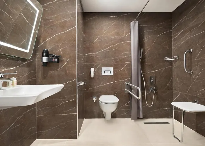 Ramada By Wyndham Aliaga Hotel