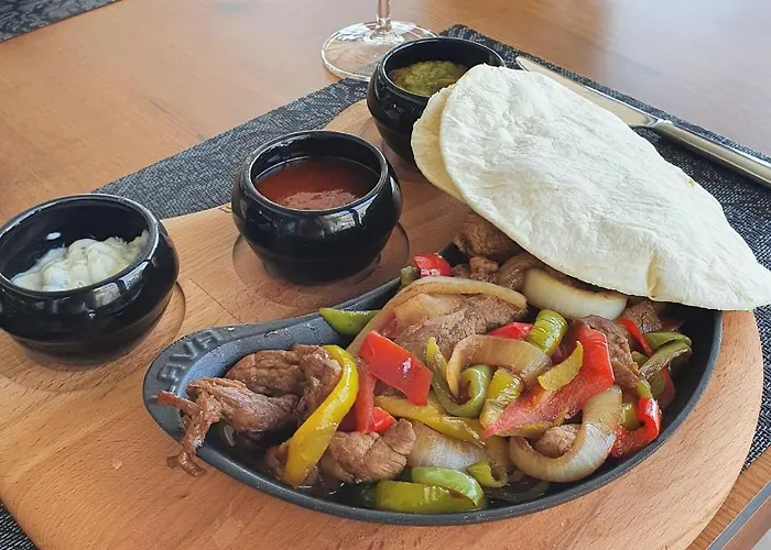 Ramada By Wyndham Aliaga 4* İzmir