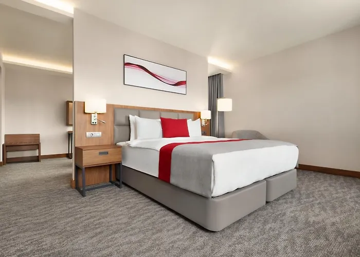 Ramada By Wyndham Aliaga 4*