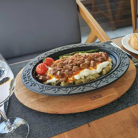 Ramada By Wyndham Aliaga فندق 4*