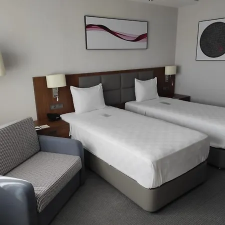 Ramada By Wyndham Aliaga 4* إزمير