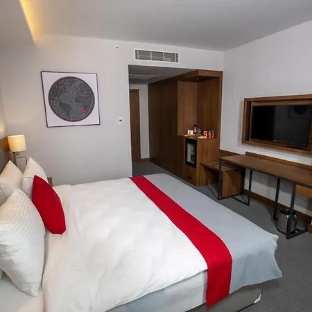 Ramada By Wyndham Aliaga إزمير