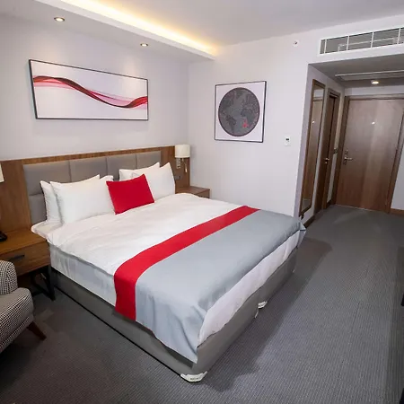 Ramada By Wyndham Aliaga إزمير