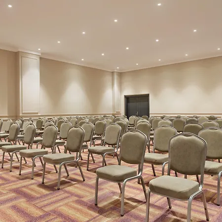 Ramada By Wyndham Aliaga إزمير