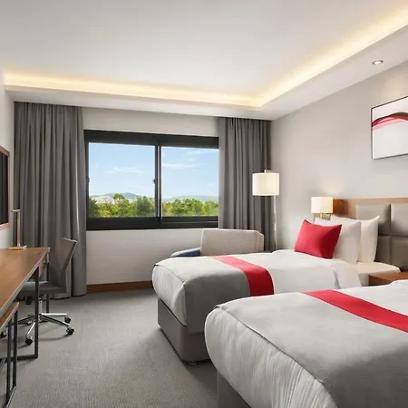 Ramada By Wyndham Aliaga إزمير