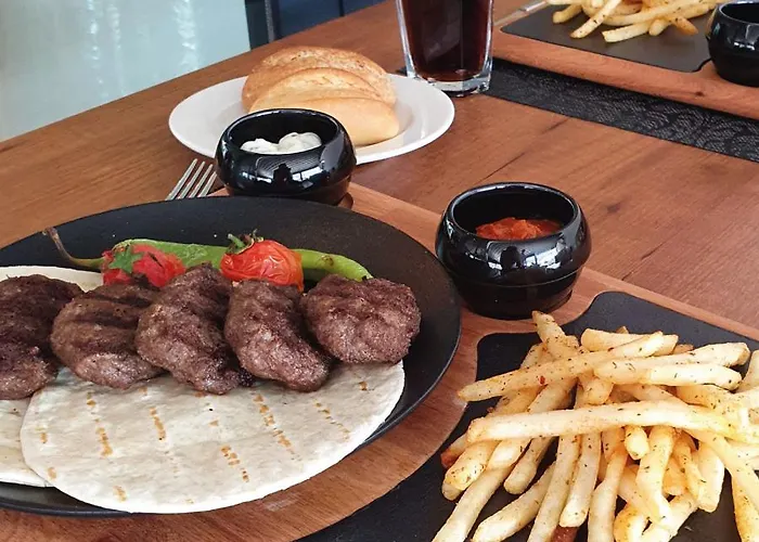 Ramada By Wyndham Aliaga