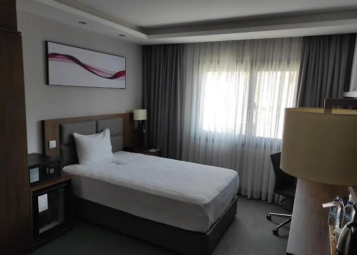 Ramada By Wyndham Aliaga 4*